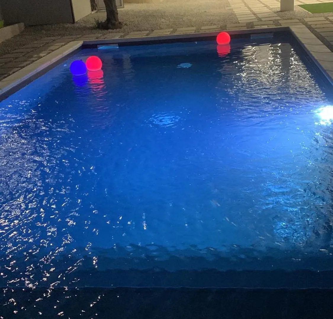 White Houses Luxury And Pool Scoglitti Appartamento