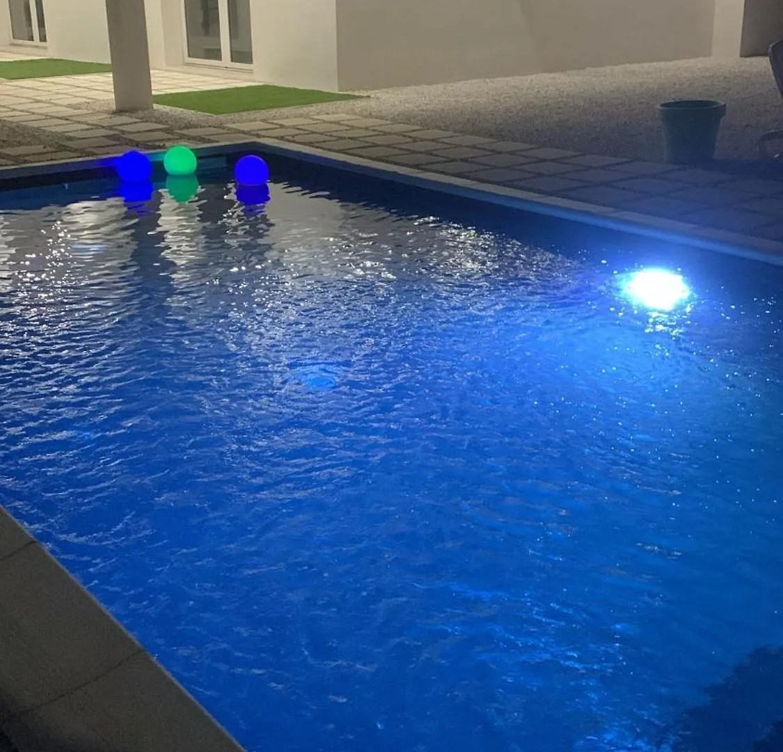 White Houses Luxury And Pool Scoglitti Apartment