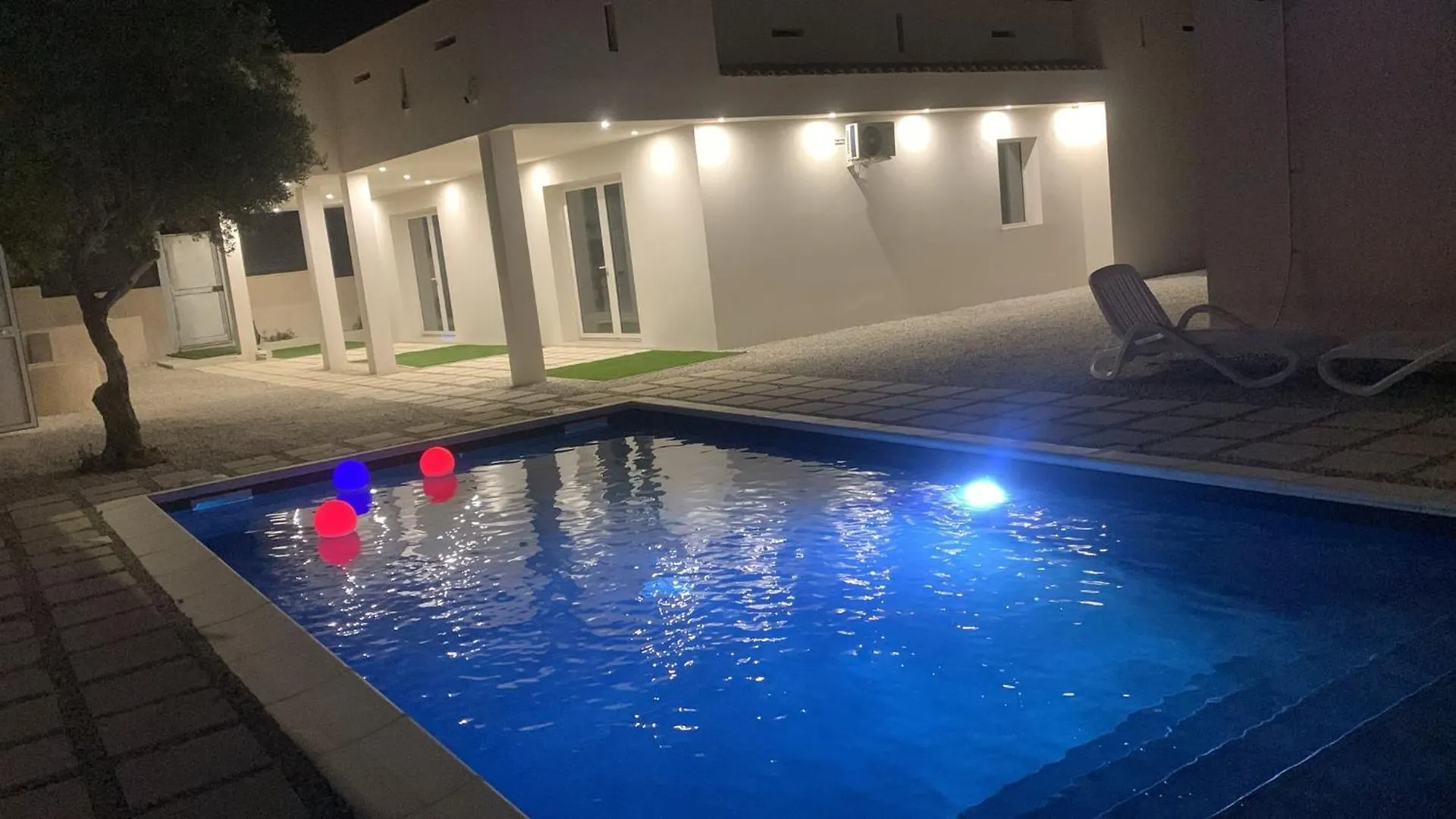 White Houses Luxury And Pool Scoglitti Apartment
