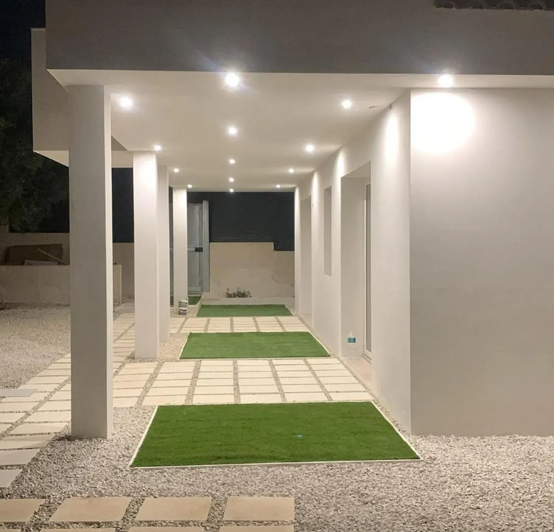 White Houses Luxury And Pool Scoglitti